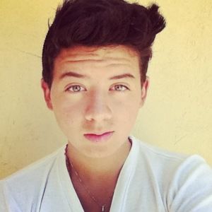 Meet your Posher, Dennis